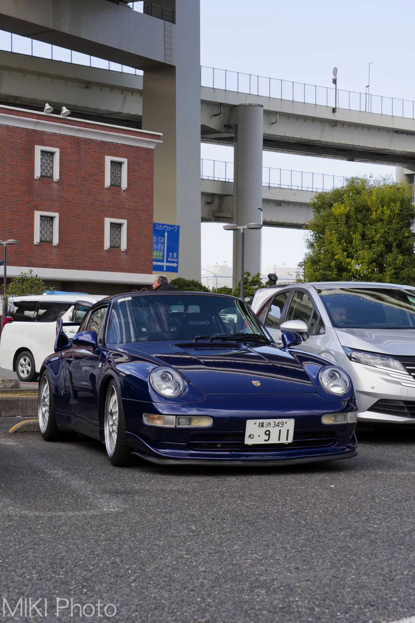 Sunday Morning at Daikoku